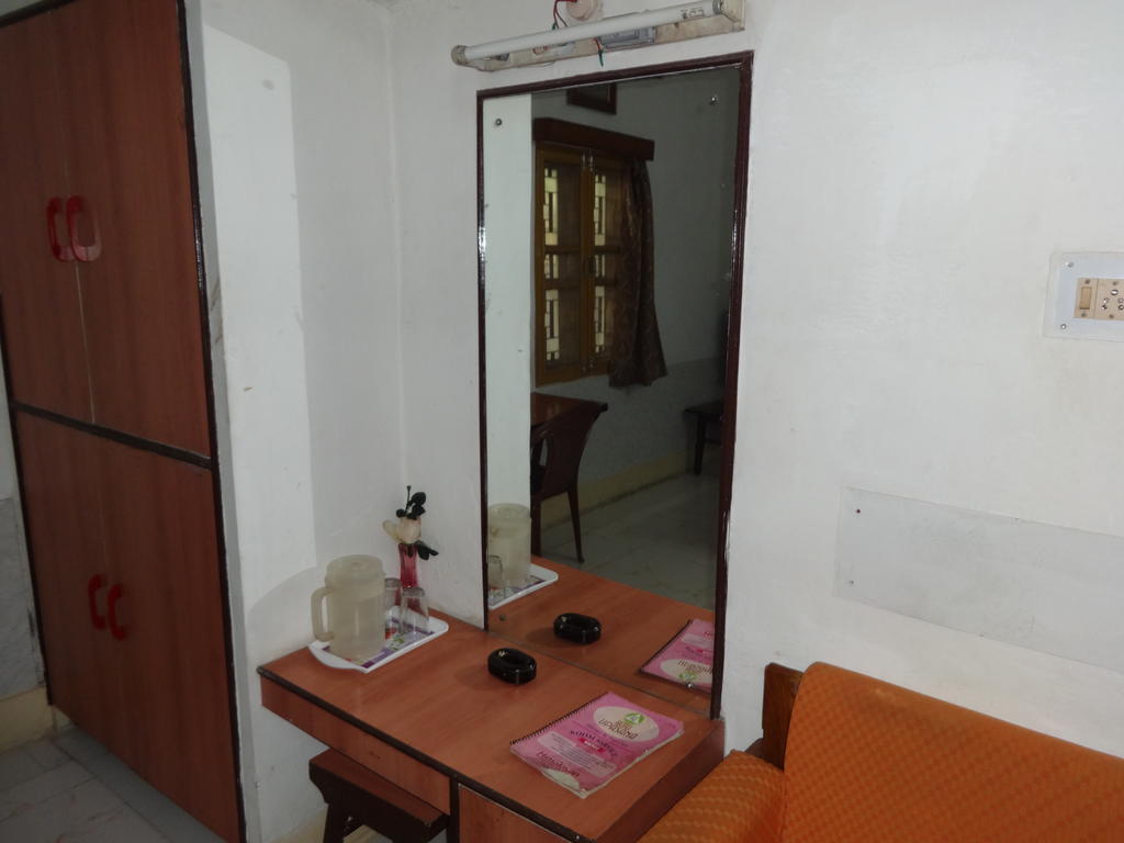 Hotel Upasana Bhubaneswar Exterior photo